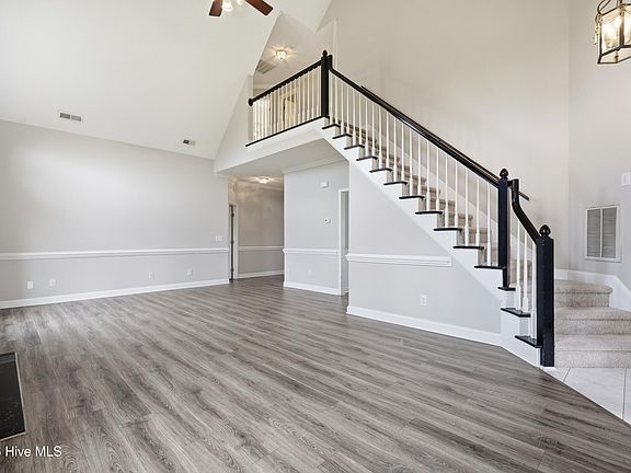 2nd image of 4001 Walkers Court