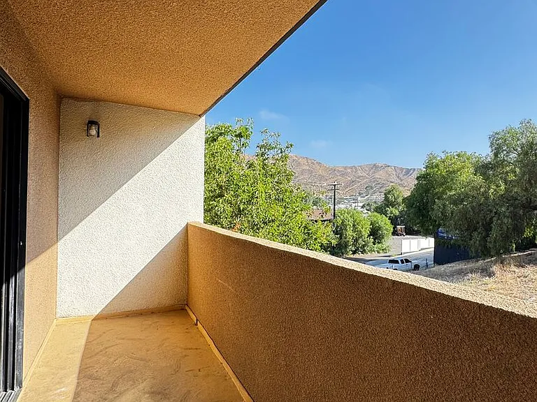 17740 Scherzinger Ln — Photo 38
