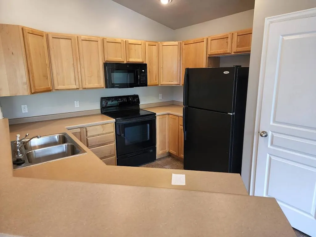 1409 W Stone Meadow Dr. — Photo 2