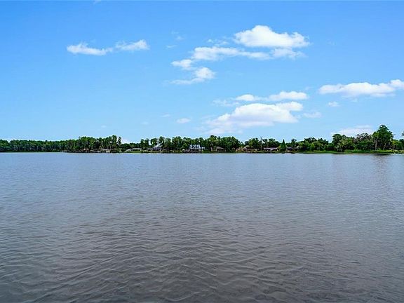 3rd image of 3153 Lake Ellen Dr
