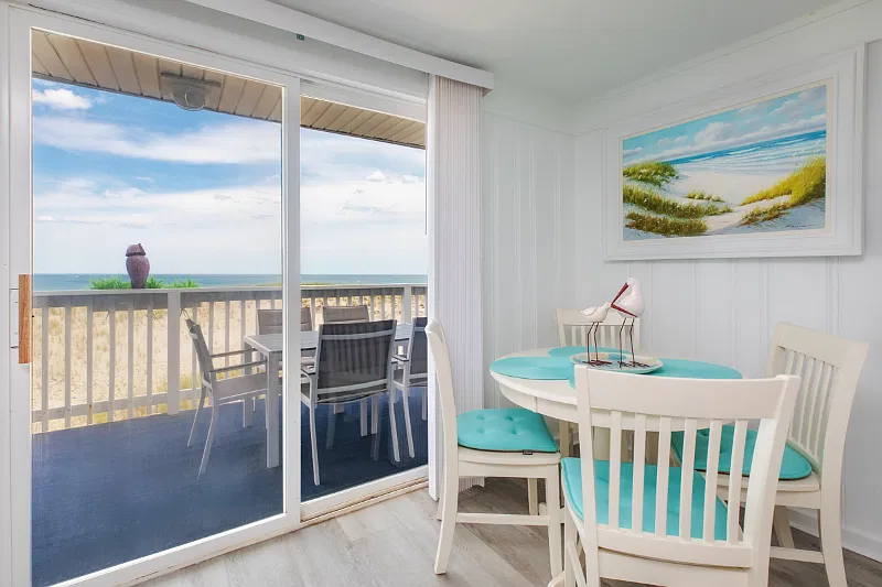 2 bed, 500 sqft, $2,200 — Photo 2
