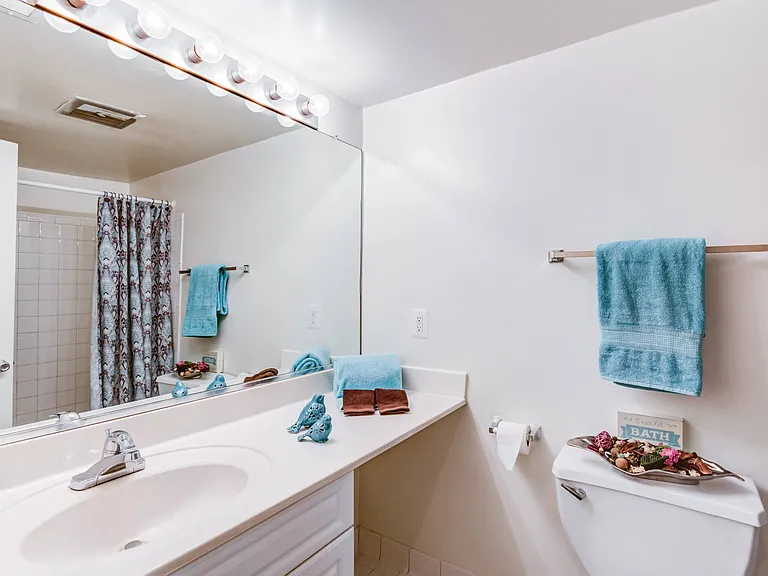 Fairway Apartments — Photo 14