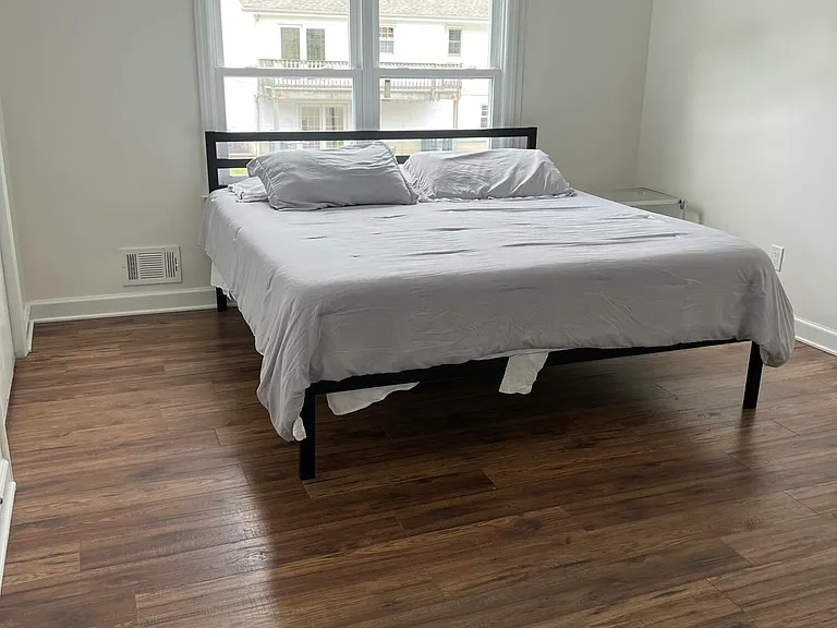 1202 Thomas Ave — Photo 4