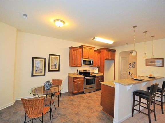 4th image of 5003 Myrica Ct