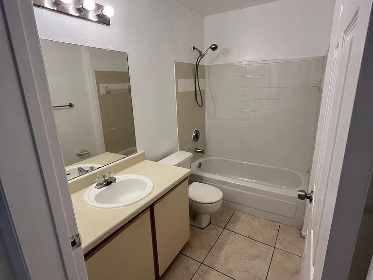 3016 Parkway Blvd #105 — Photo 13