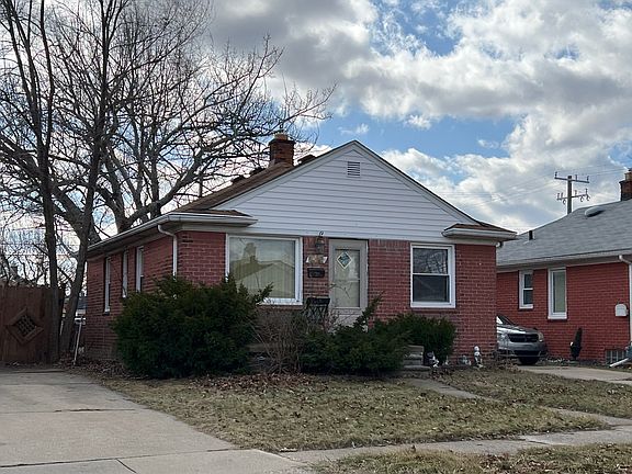 3rd image of 12871 Plum St