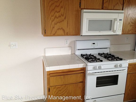 4th image of 2247 W Lark Ave