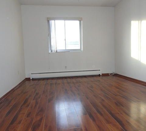 3rd image of 7000 Sandell Ave