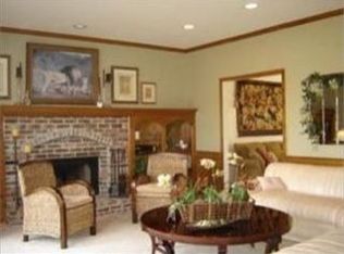 5434 W 140th St, Overland Park, KS 66224
