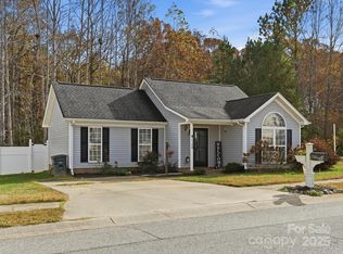 2508 Barkers Ridge Dr, Bessemer City, NC 28016