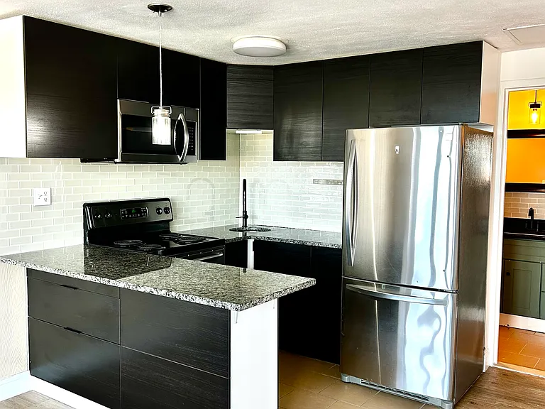340 Main St #204 — Photo 4