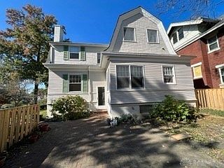 3rd image of 1152 Herschel Ave