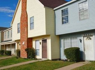 9427 Olde Towne Row, Dallas, TX 75227