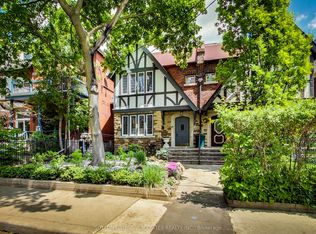 125 Walmer Rd, Toronto, ON M5R2X8