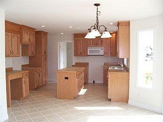 3rd image of 141 Sun Valley Dr