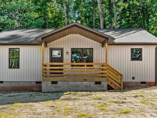 2945 Little Creek Dr, Thomasville, NC 27360