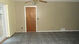 3rd image of 6049 Knollwood Dr