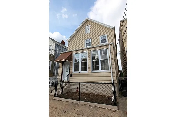 Sold by Liberty Realty | media 9