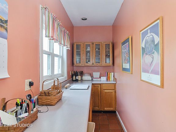 5th image of 2104 W Summerdale Ave