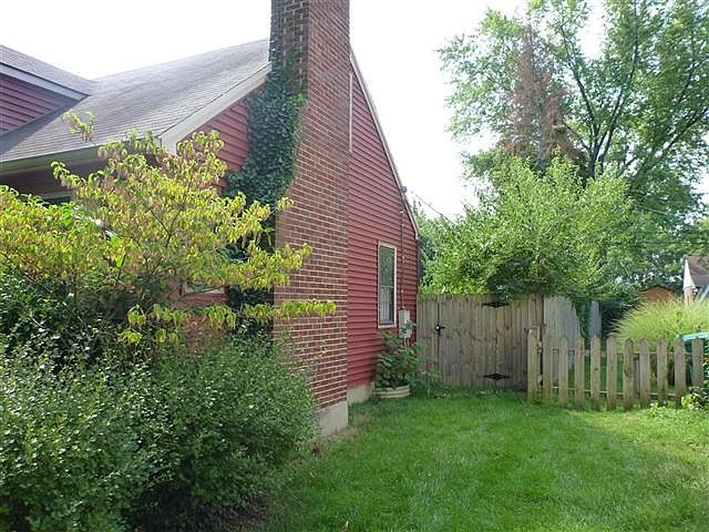 2nd image of 400 Carrlands Dr