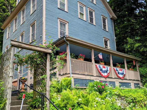 1 Pebble St, North Adams, MA 01247