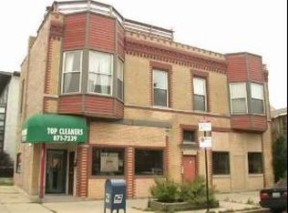 1201 W Roscoe St, Chicago, IL 60657