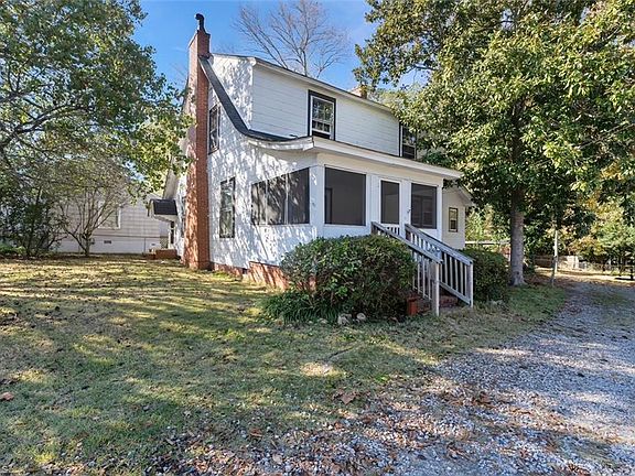 2nd image of 405 Richmond Rd