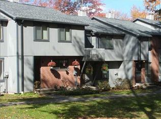 28 Conestoga Way, Glastonbury, CT 06033