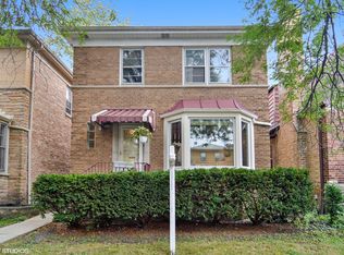 5744 N Richmond St, Chicago, IL 60659