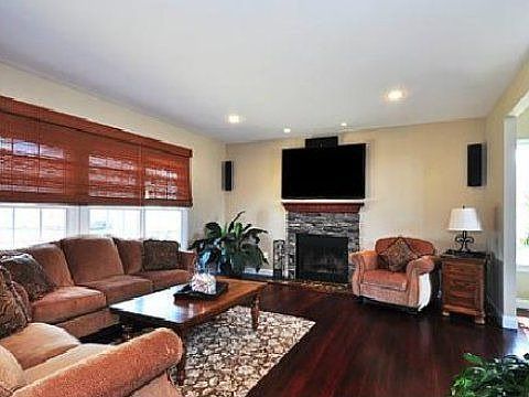 5th image of 4 Farmhouse Ln