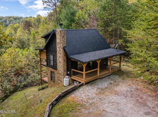 4208 Mountain Rest Way, Sevierville, TN 37876