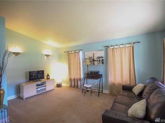 4th image of 2122 Panama Ave