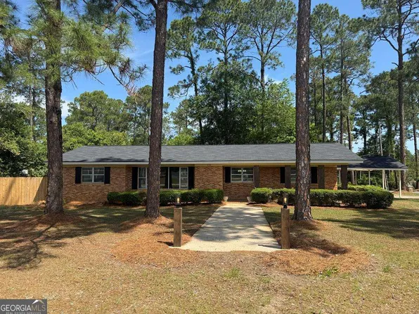1159 W Roanoke Dr, Fitzgerald, GA 31750