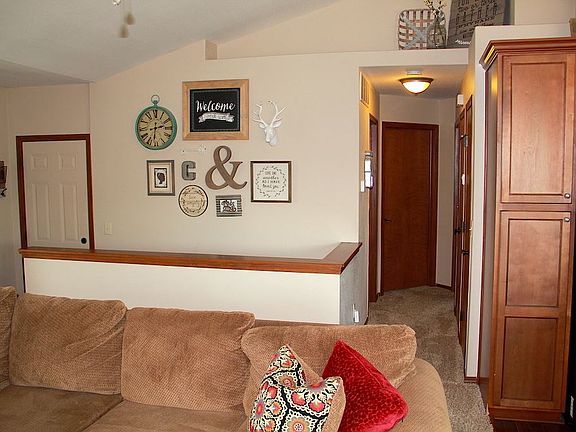 4th image of 710 S Cherrywood Cir