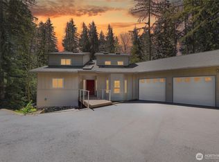 27923 NE 49th St, Redmond, WA 98053