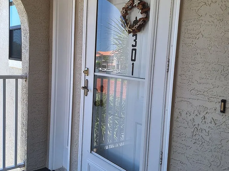 451 Bouchelle Dr #301 — Photo 3