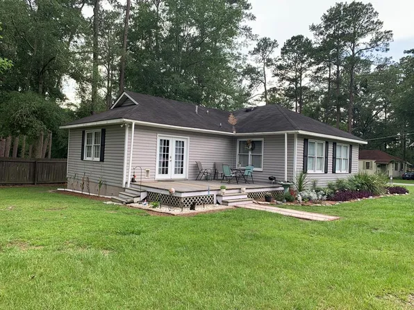 1007 1st St SW, Cairo, GA 39828