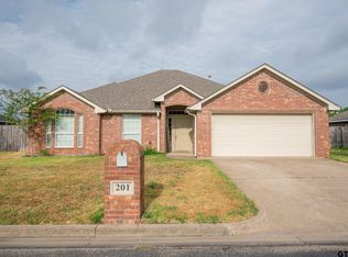 201 Amanda Ct, Whitehouse, TX 75791