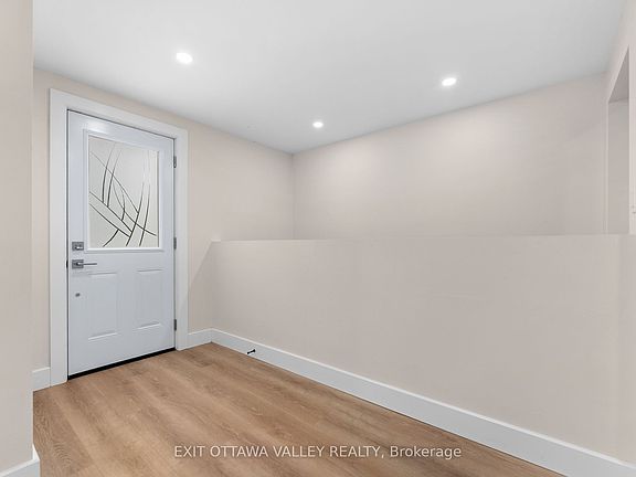 4th image of 5 Selkirk St