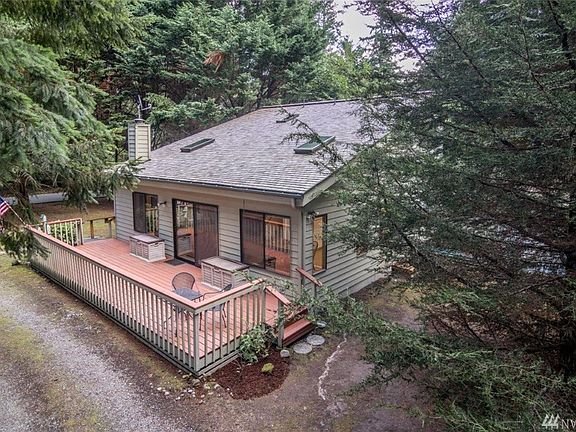 3rd image of 11 Alderwood Pl