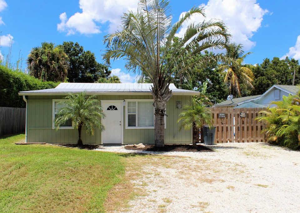 1st image of 1043 SW 35th St