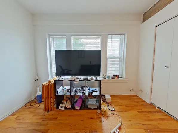 Belmont-Orchard, 701 W Belmont Ave APT 2W, Chicago, IL 60657
