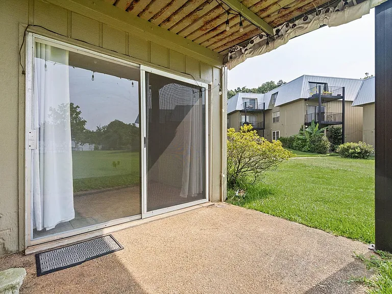 119 Riverbend Dr — Photo 15