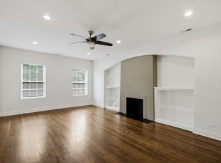 6914 N Sheridan Rd #1, Chicago, IL 60626