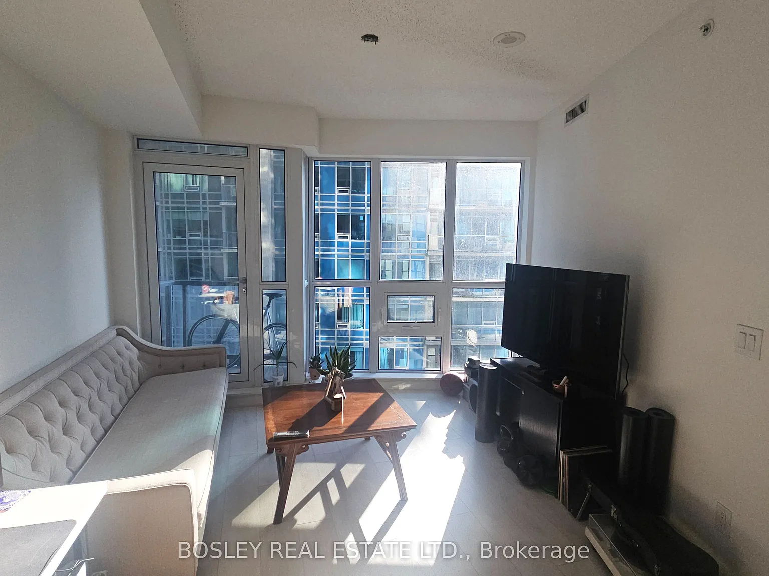 1 bed, $2,395 — Photo 2