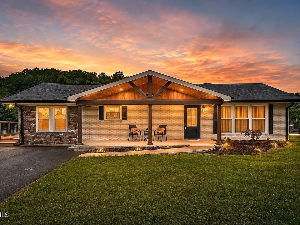 1st image of 710 Rock Springs Dr