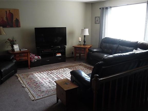 4th image of 218 Lindsey Ave