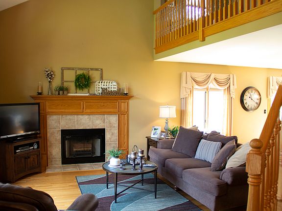 2nd image of 9409 Dundee Pl