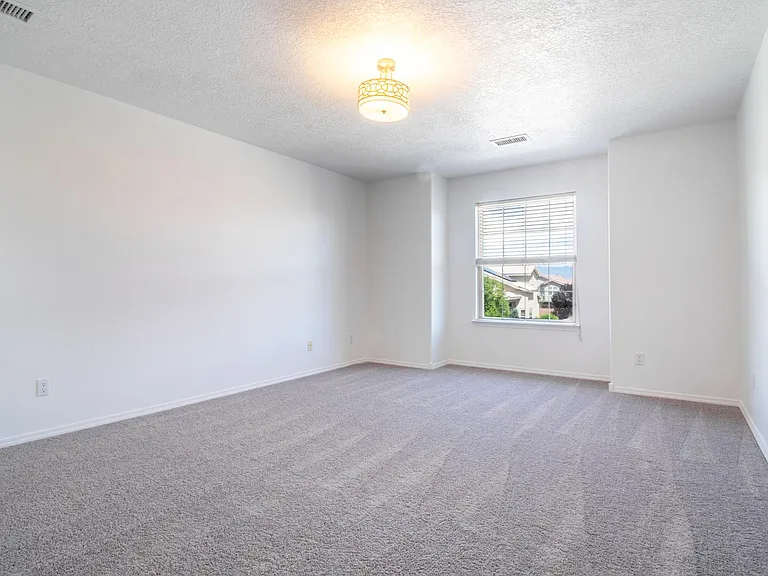 9223 Drolet Dr NW — Photo 26