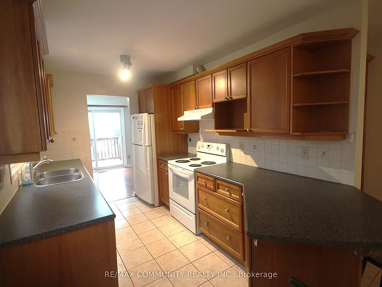 172 A Bellamy Rd N — Photo 6